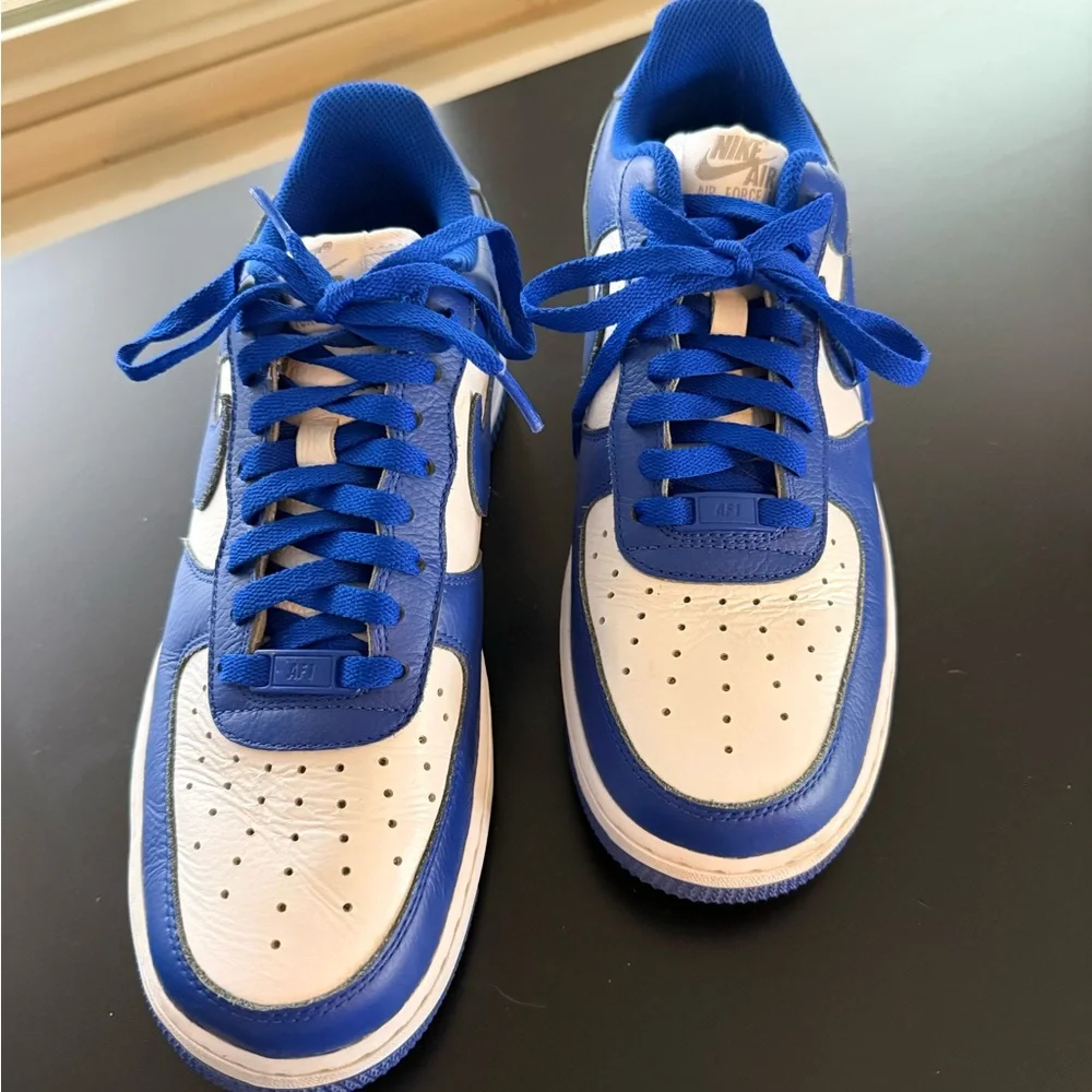 Nike Women’s Air Force 1 Low Royal Blue and White - Picture 3 of 6